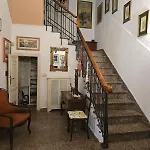 Lauretta, A Stone's Throw From The Beach! Ferienhaus Viareggio