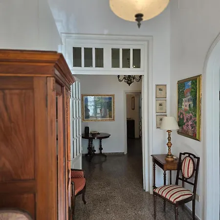 Lauretta, A Stone's Throw From The Beach! Viareggio
