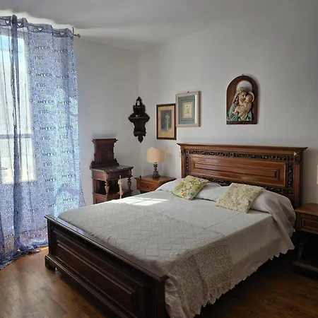 Lauretta, A Stone's Throw From The Beach! * Viareggio